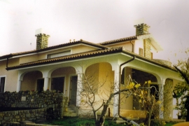 gradbenistvo-milanic-fasada-hiše-na-debelem-rtiču