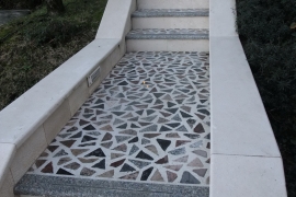 zunanje stopnice z venecian tlakom