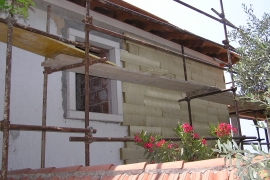 zaključek izolacije ob kamniti erti